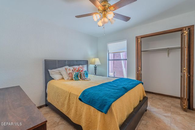 6815 VILLA HERMOSA Drive 1, El Paso, TX 79912