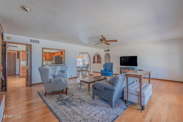 6815 VILLA HERMOSA Drive 1, El Paso, TX 79912