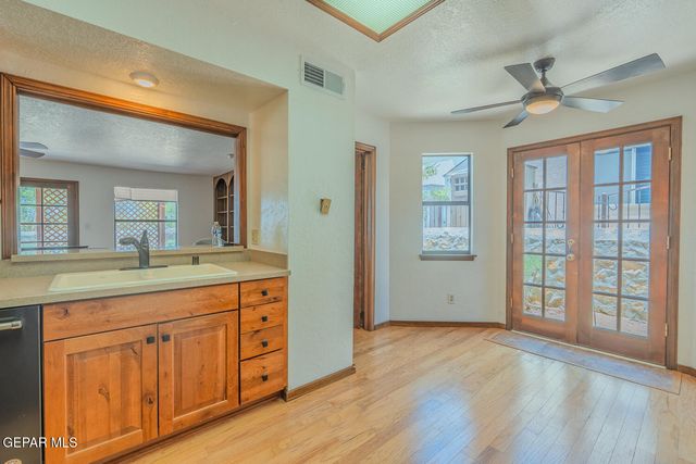 6815 VILLA HERMOSA Drive 1, El Paso, TX 79912