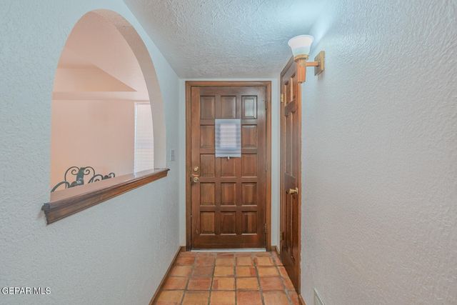 6815 VILLA HERMOSA Drive 1, El Paso, TX 79912