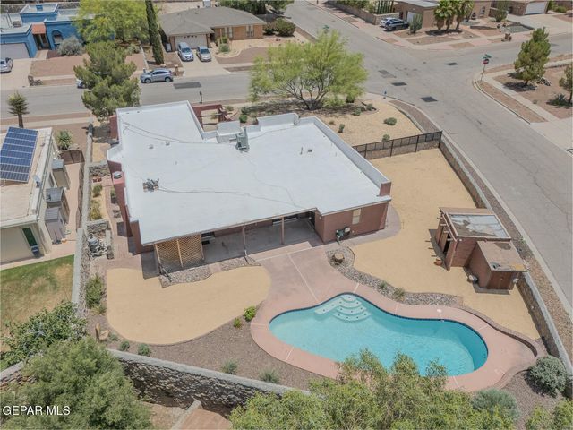 6815 VILLA HERMOSA Drive 1, El Paso, TX 79912