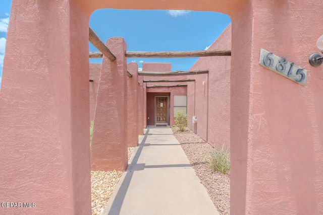 6815 VILLA HERMOSA Drive 1, El Paso, TX 79912