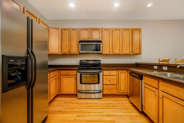 7 Augustus Circle, Merrimack, NH 03054