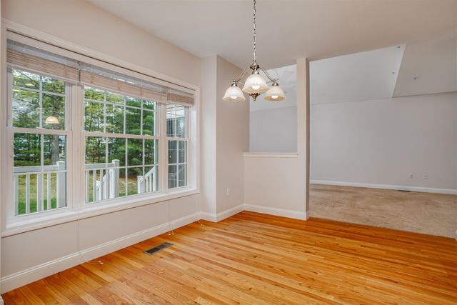 7 Augustus Circle, Merrimack, NH 03054