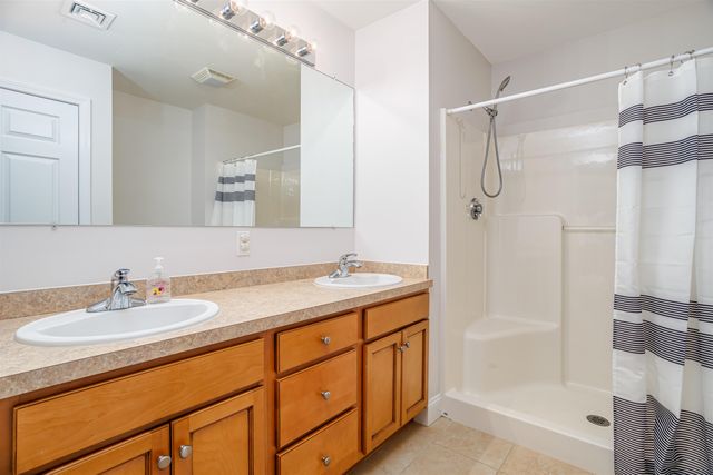 7 Augustus Circle, Merrimack, NH 03054