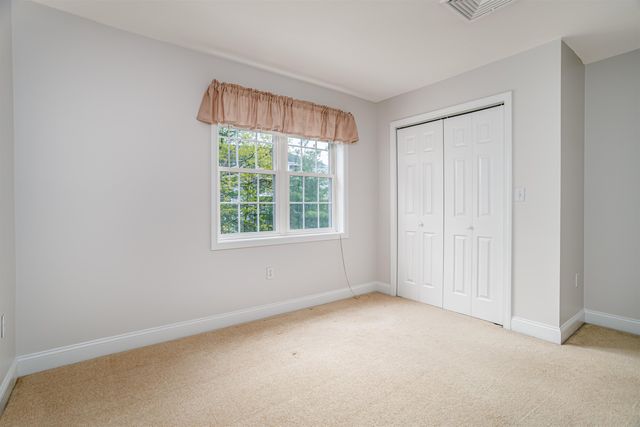 7 Augustus Circle, Merrimack, NH 03054