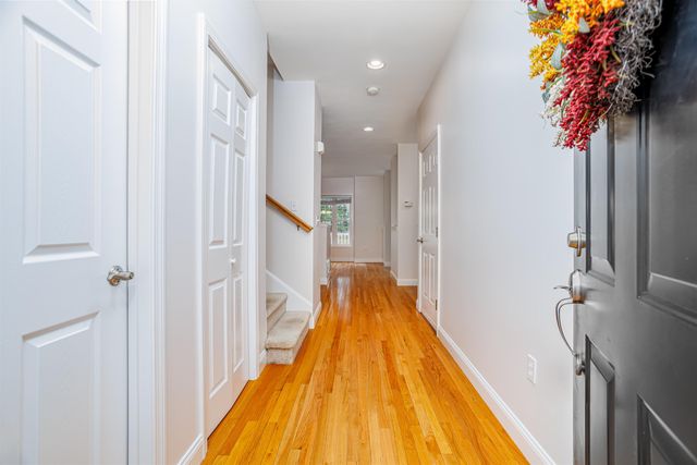 7 Augustus Circle, Merrimack, NH 03054