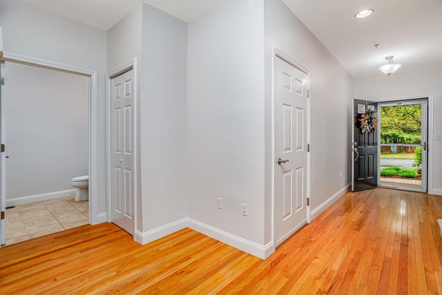 7 Augustus Circle, Merrimack, NH 03054