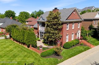 8401 Broecker Blvd, Louisville, KY 40241