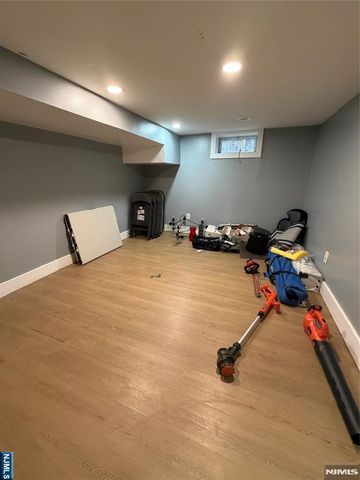 13.5 1st, Mahwah, NJ 07430