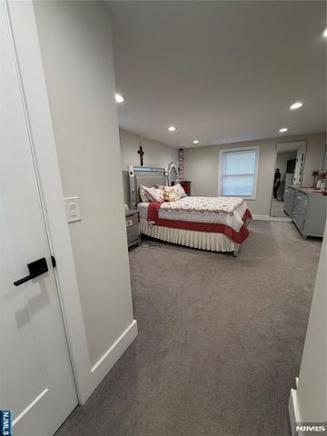 13.5 1st, Mahwah, NJ 07430