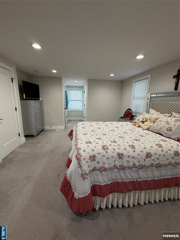 13.5 1st, Mahwah, NJ 07430