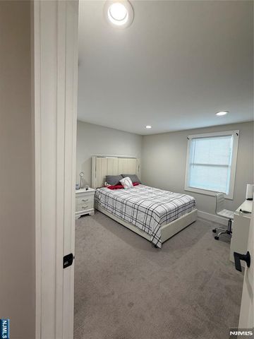 13.5 1st, Mahwah, NJ 07430