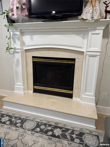 13.5 1st, Mahwah, NJ 07430