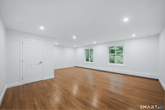 21 Deepwood Road, Weston, CT 06883