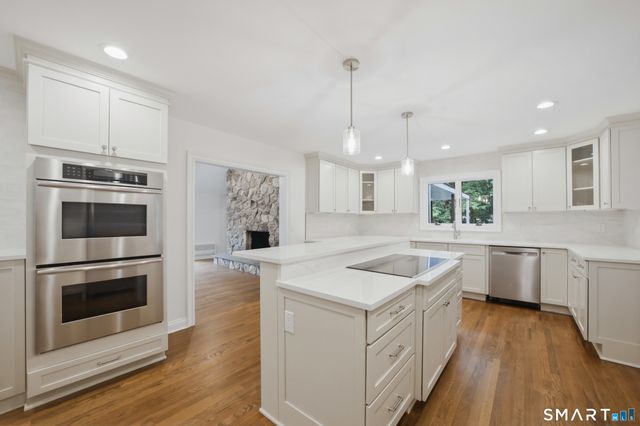 21 Deepwood Road, Weston, CT 06883
