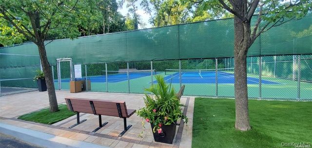 263-18 73 Avenue 2nd Floor, Glen Oaks, NY 11004