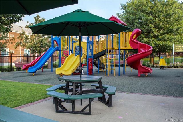 263-18 73 Avenue 2nd Floor, Glen Oaks, NY 11004