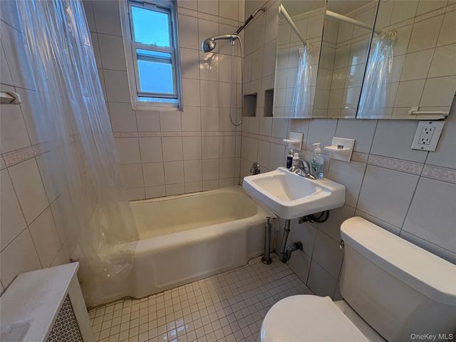 263-18 73 Avenue 2nd Floor, Glen Oaks, NY 11004