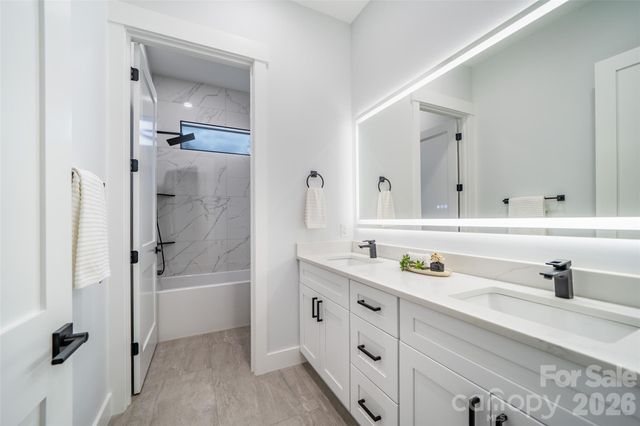 25 George Allen Ridge, Arden, NC 28704