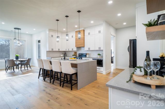 25 George Allen Ridge, Arden, NC 28704