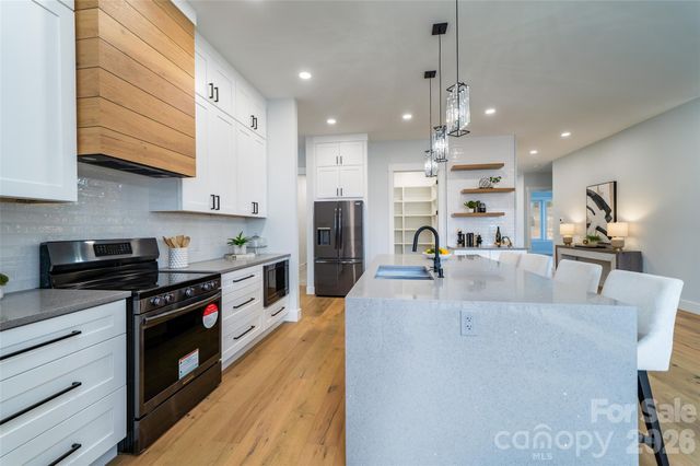 25 George Allen Ridge, Arden, NC 28704