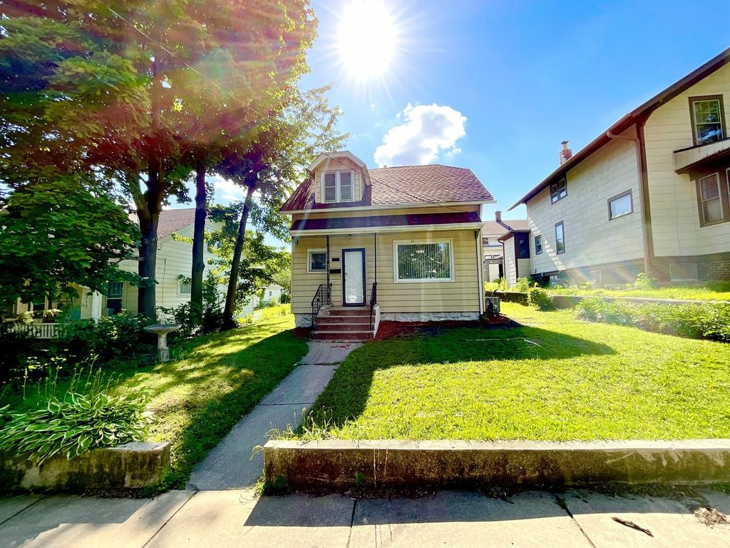 307 WASHINGTON Street, Rockford, IL 61104