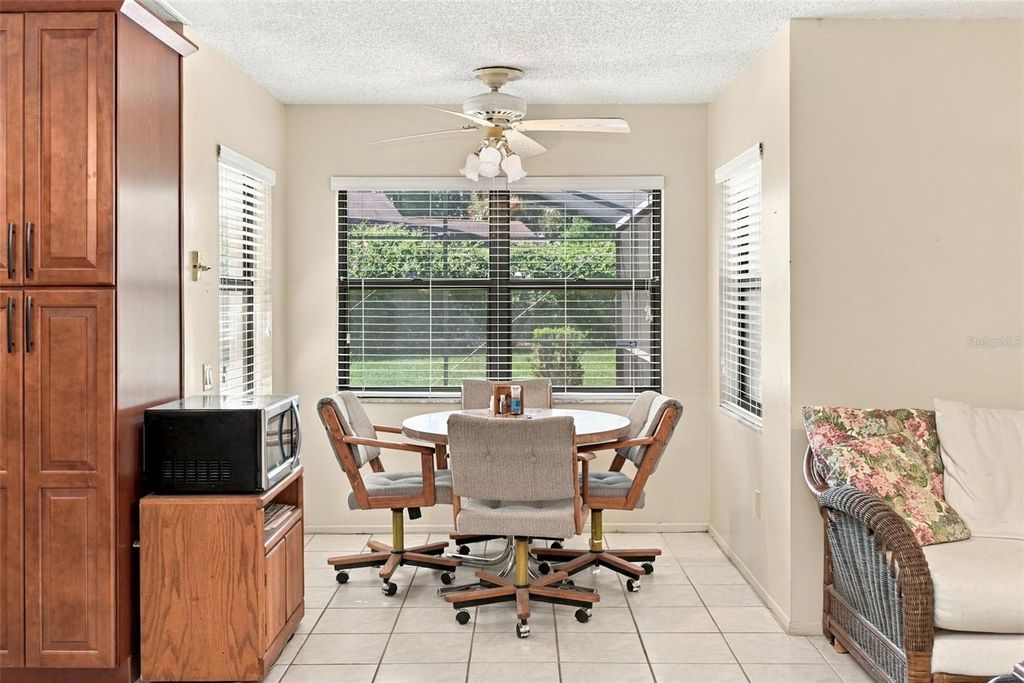 Image 21 of property listing at 7201 MOSS LEAF LANE, Orlando, FL 32819