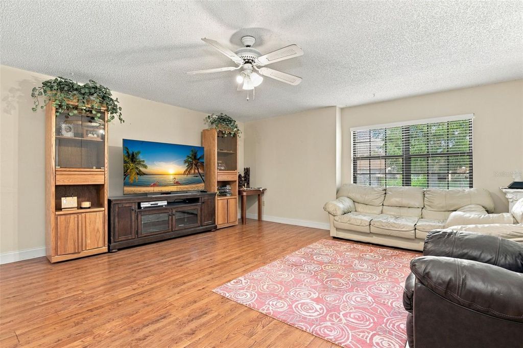 Image 27 of property listing at 7201 MOSS LEAF LANE, Orlando, FL 32819