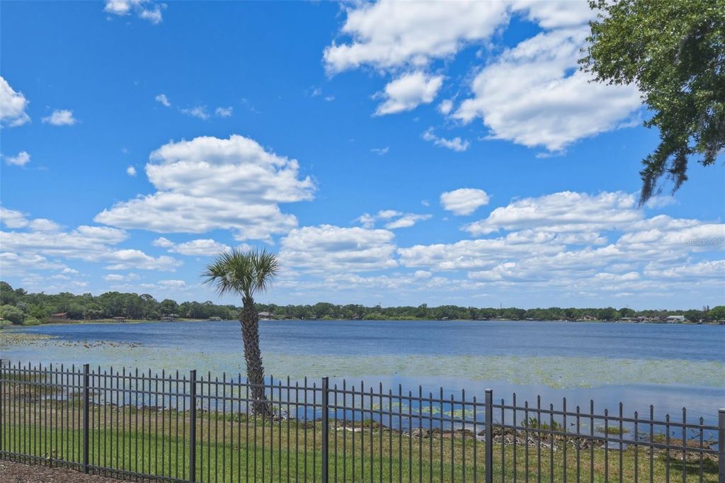 Image 46 of property listing at 7201 MOSS LEAF LANE, Orlando, FL 32819