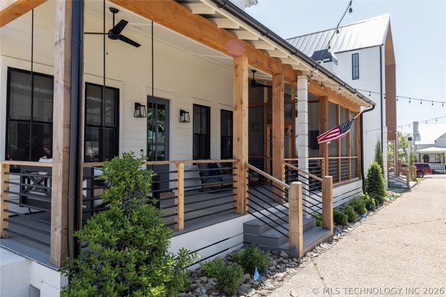 67 Lower Green Way B, Carlton Landing, OK 74432