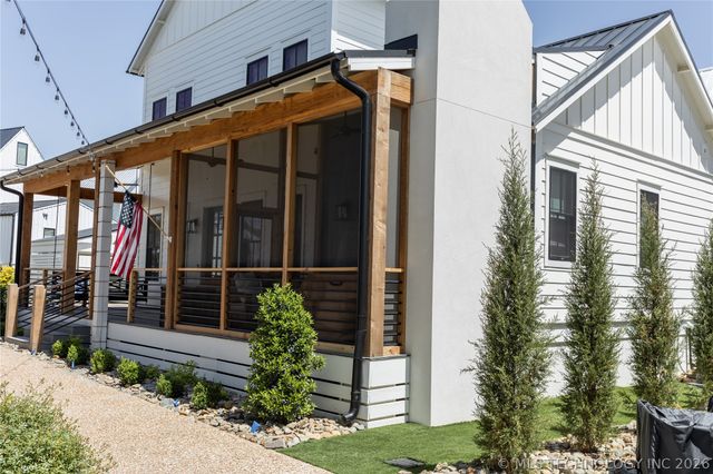 67 Lower Green Way B, Carlton Landing, OK 74432