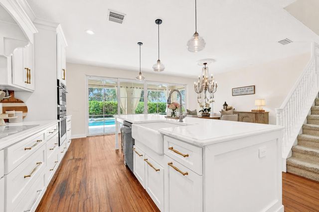 110 Sweet Bay Circle, Jupiter, FL 33458