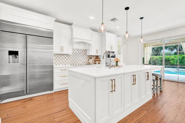 110 Sweet Bay Circle, Jupiter, FL 33458