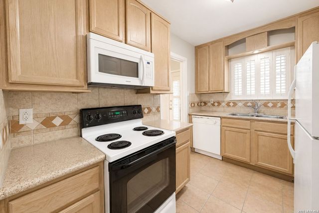 342 E TERRA ALTA DR, San Antonio, TX 78209