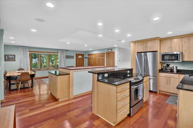 6510 Piping Rock Road, Madison, WI 53711