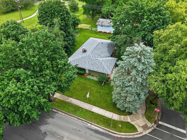 6510 Piping Rock Road, Madison, WI 53711