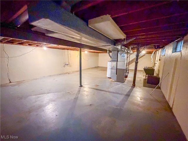 3380 Sunnybrooke Drive, Youngstown, OH 44511