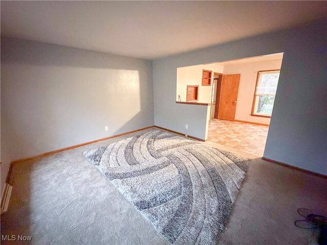 3380 Sunnybrooke Drive, Youngstown, OH 44511