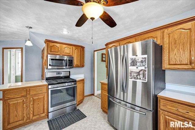 1102 NE GLEN OAK Avenue, Peoria, IL 61603