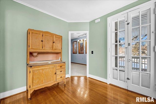 1102 NE GLEN OAK Avenue, Peoria, IL 61603