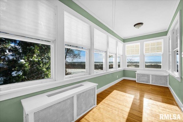 1102 NE GLEN OAK Avenue, Peoria, IL 61603