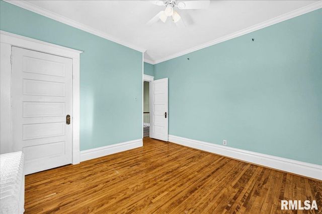 1102 NE GLEN OAK Avenue, Peoria, IL 61603