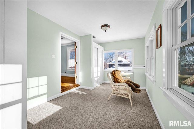 1102 NE GLEN OAK Avenue, Peoria, IL 61603