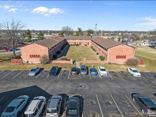 7300 N Hanley Road, Hazelwood, MO 63042