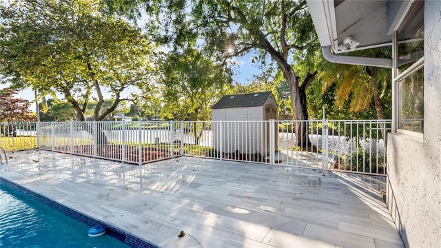 1510 NW 97th Ter, Coral Springs, FL 33071