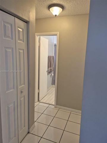 7818 W 34th Lane 25201, Hialeah, FL 33018