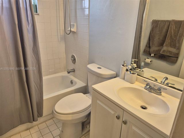 7818 W 34th Lane 25201, Hialeah, FL 33018