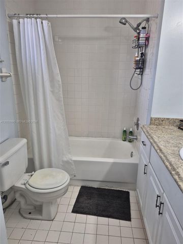 7818 W 34th Lane 25201, Hialeah, FL 33018