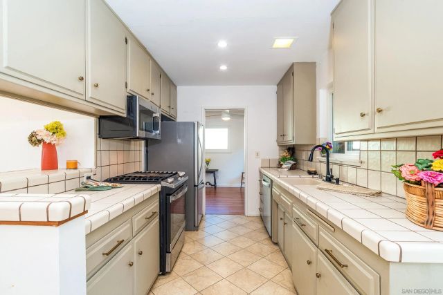 877 Brockton St, El Cajon, CA 92020